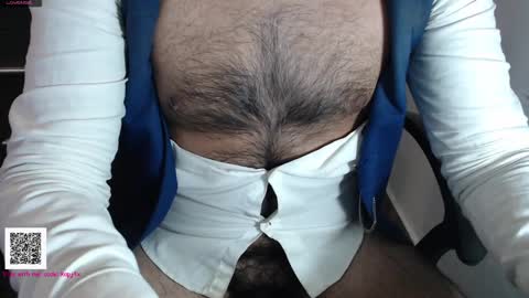 Snapshot of toaster1993 chatting on 12-08-24, 08:47 Leonel online show from 12-08-24, 08:47