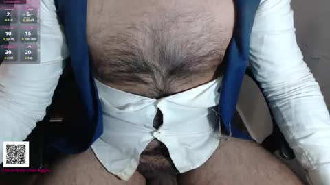 Snapshot of toaster1993 chatting on 01-12-25, 09:29 Leonel online show from 01-12-25, 09:29