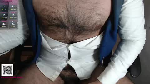 Snapshot of toaster1993 chatting on 01-17-25, 03:32 Leonel online show from 01-17-25, 03:32