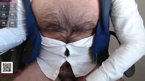 Snapshot of toaster1993 chatting on 01-19-25, 12:50 Leonel online show from 01-19-25, 12:50