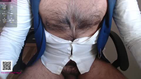 Snapshot of toaster1993 chatting on 02-26-25, 08:04 Leonel online show from 02-26-25, 08:04