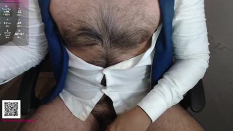 Snapshot of toaster1993 chatting on 03-05-25, 08:32 Leonel online show from 03-05-25, 08:32