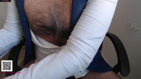 Snapshot of toaster1993 chatting on 03-12-25, 11:53 Leonel online show from 03-12-25, 11:53