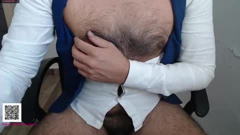 Snapshot of toaster1993 chatting on 09-18-25, 08:16 Leonel online show from 09-18-25, 08:16