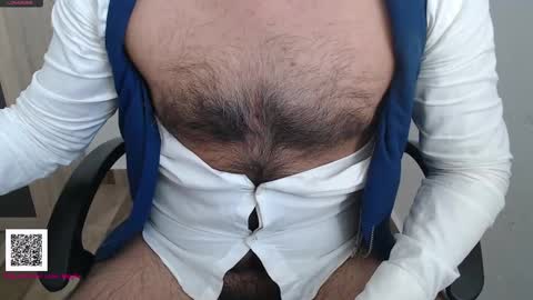 Snapshot of toaster1993 chatting on 09-22-25, 08:27 Leonel online show from 09-22-25, 08:27