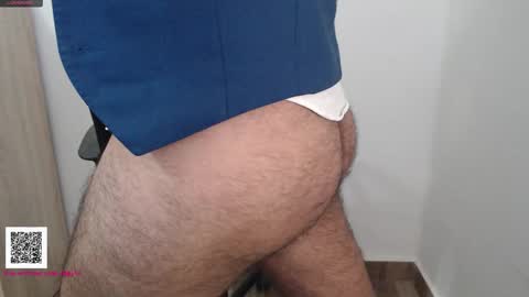 Snapshot of toaster1993 chatting on 09-28-25, 05:07 Leonel online show from 09-28-25, 05:07