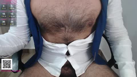 Snapshot of toaster1993 chatting on 10-02-25, 04:58 Leonel online show from 10-02-25, 04:58