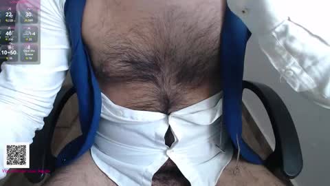 Snapshot of toaster1993 chatting on 10-21-25, 08:04 Leonel online show from 10-21-25, 08:04