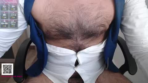 Snapshot of toaster1993 chatting on 10-22-25, 03:12 Leonel online show from 10-22-25, 03:12