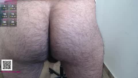 Snapshot of toaster1993 chatting on 10-27-25, 01:37 Leonel online show from 10-27-25, 01:37