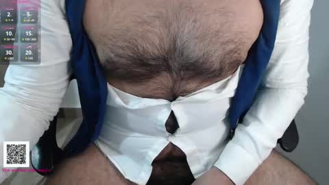 Snapshot of toaster1993 chatting on 11-10-25, 07:02 Leonel online show from 11-10-25, 07:02