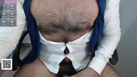 Snapshot of toaster1993 chatting on 11-15-25, 05:42 Leonel online show from 11-15-25, 05:42