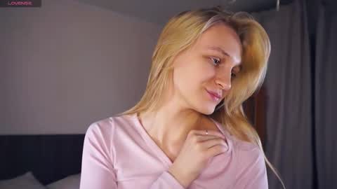 Mary online show from 11-18-25, 06:40