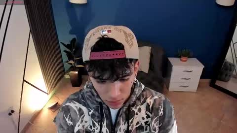 todoroki_g online show from 12-17-25, 02:01