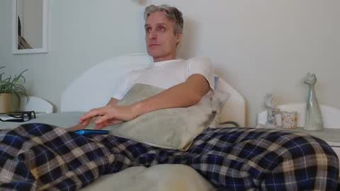 Daniel Bisexual uncut 20cm online show from 12-27-24, 03:48