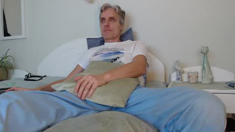 Daniel Bisexual uncut 20cm online show from 01-04-25, 04:00