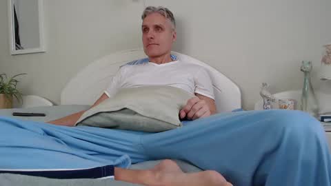 Daniel Bisexual uncut 20cm online show from 01-11-25, 08:22