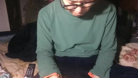 small man online show from 11-16-25, 03:39