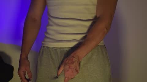 Snapshot of tokyo_oo chatting on 11-14-25, 03:22 tokyo_oo online show from 11-14-25, 03:22