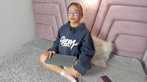 Snapshot of tokyo_royal chatting on 02-03-26, 12:43 tokyo_royal online show from 02-03-26, 12:43