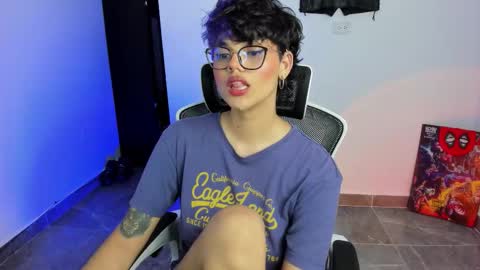 Snapshot of tokyo_uwu chatting on 10-08-25, 02:53 sofi 3 online show from 10-08-25, 02:53