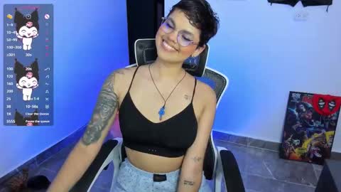 Snapshot of tokyo_uwu chatting on 11-05-25, 04:34 sofi 3 online show from 11-05-25, 04:34