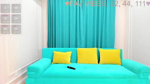 Lia online show from 11-30-25, 02:04