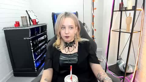 Tolli Moll online show from 12-02-24, 12:18