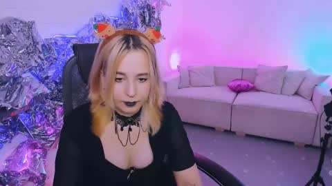 Tolli Moll online show from 12-11-24, 03:15