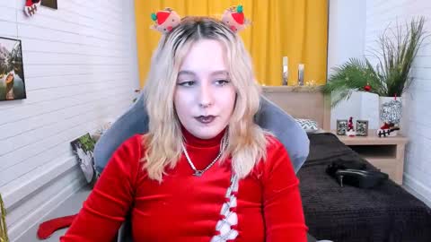 Tolli Moll online show from 12-31-24, 08:15