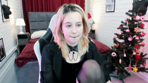 Tolli Moll online show from 01-01-25, 11:27