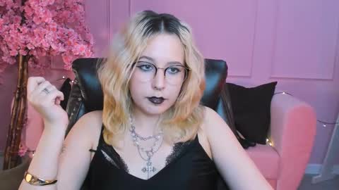 Tolli Moll online show from 01-11-25, 06:45