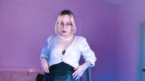 Tolli Moll online show from 01-15-25, 11:21