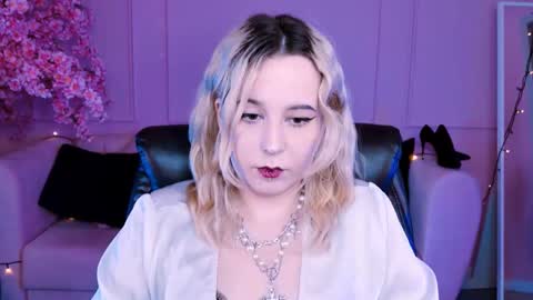 Tolli Moll online show from 01-18-25, 08:31