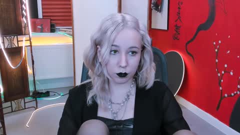 Tolli Moll online show from 01-28-25, 05:43