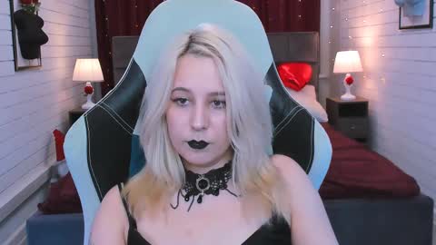 Tolli Moll online show from 02-12-25, 07:24