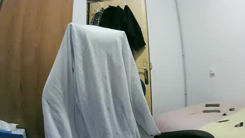 tolon408472 online show from 01-09-25, 01:29