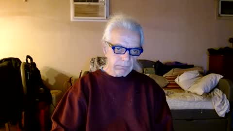 tom112292014 online show from 12-04-24, 01:03