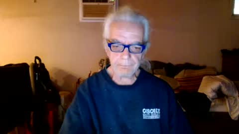tom112292014 online show from 12-14-24, 01:38