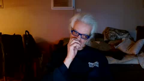 tom112292014 online show from 12-31-24, 02:51