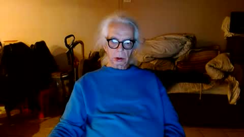 tom112292014 online show from 10-17-25, 02:59