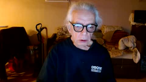 tom112292014 online show from 12-21-25, 01:46