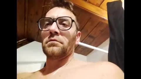 tom8312 online show from 12-02-25, 06:03