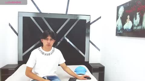 tom_0002 online show from 11-06-25, 08:10