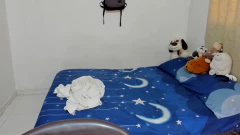 Tom Blue online show from 10-21-25, 03:24