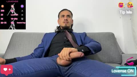 Snapshot of tom_blunt96 chatting on 10-22-25, 06:46 TOM online show from 10-22-25, 06:46