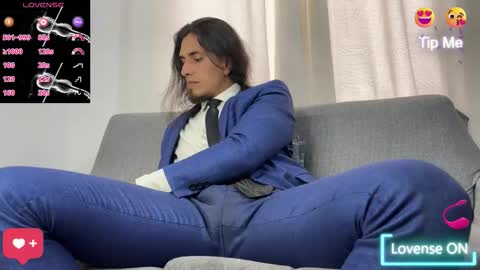 Snapshot of tom_blunt96 chatting on 11-06-25, 07:48 TOM online show from 11-06-25, 07:48