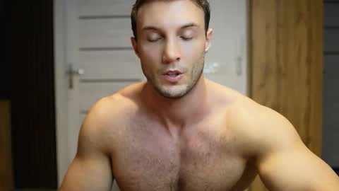 Snapshot of tom_fordd chatting on 09-19-25, 06:41 Tom online show from 09-19-25, 06:41