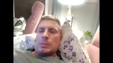tom_horny84 online show from 12-09-24, 12:12