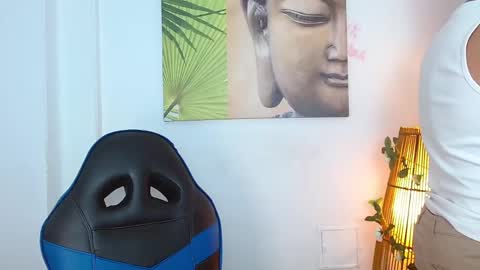 Tom muscle1 online show from 12-22-24, 11:00